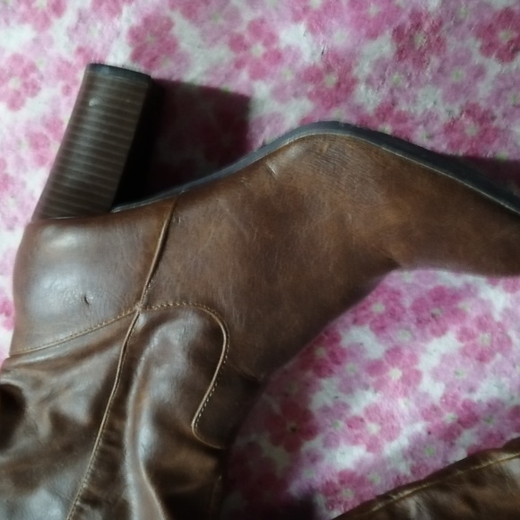 City Classified Heeled Boots - Picture 3 of 4